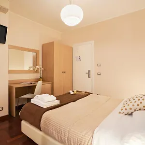 https://la-piccola-maison.it-romehotels.com