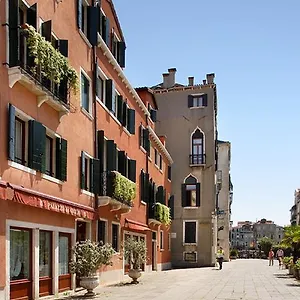 Palazzo Del Giglio Отель